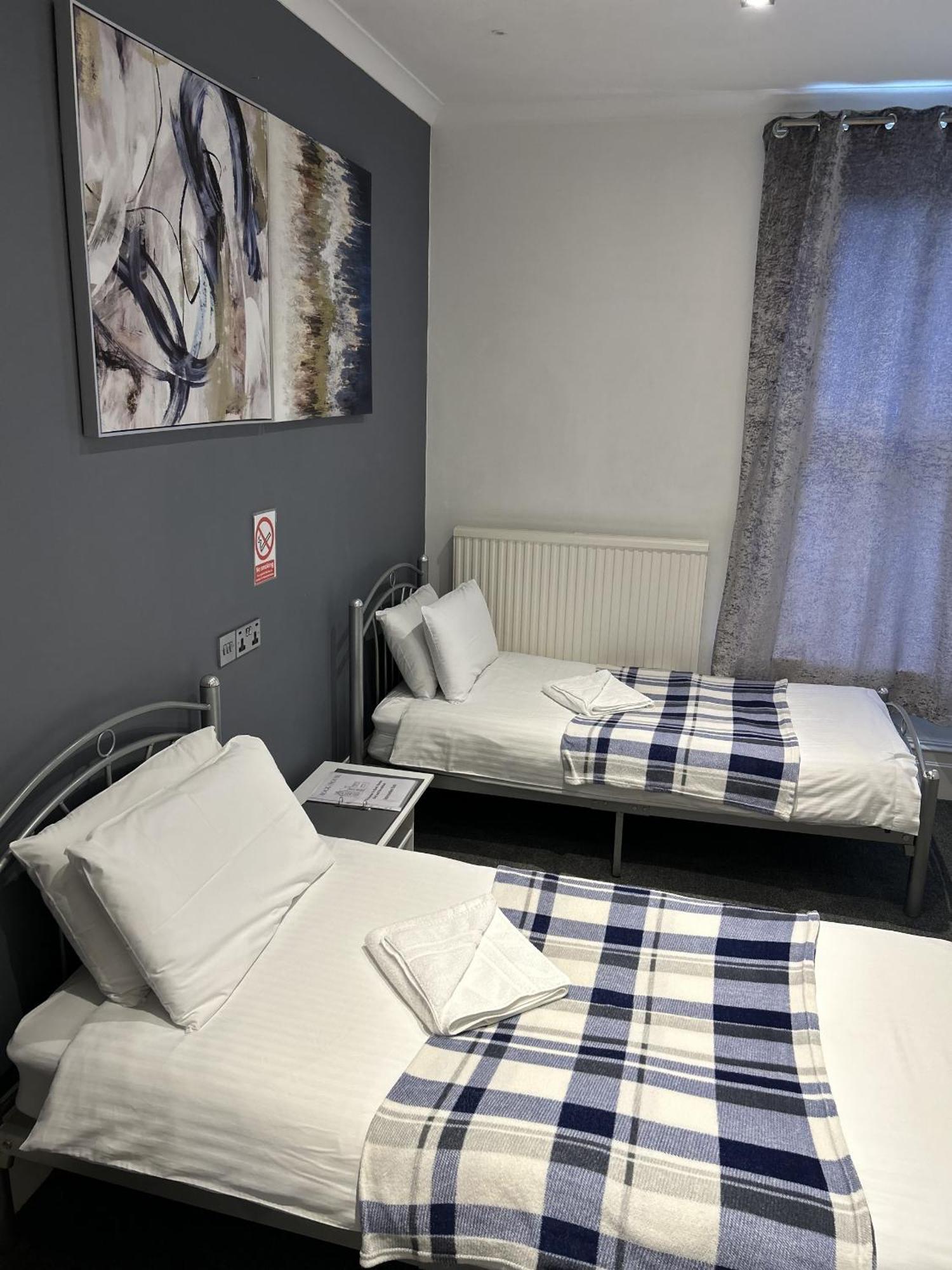 Rock House Bed And Breakfast Μέιντστοουν Εξωτερικό φωτογραφία