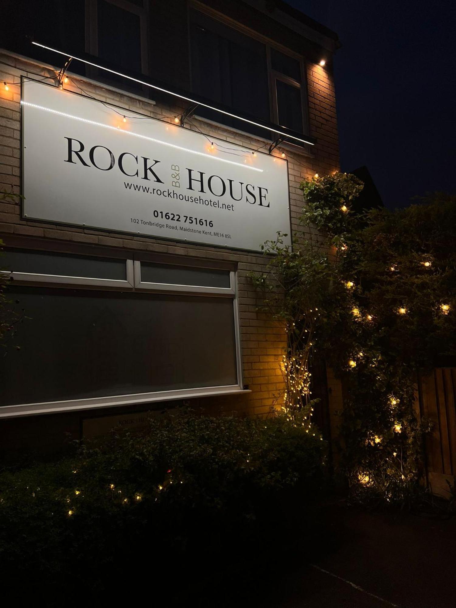 Rock House Bed And Breakfast Μέιντστοουν Εξωτερικό φωτογραφία
