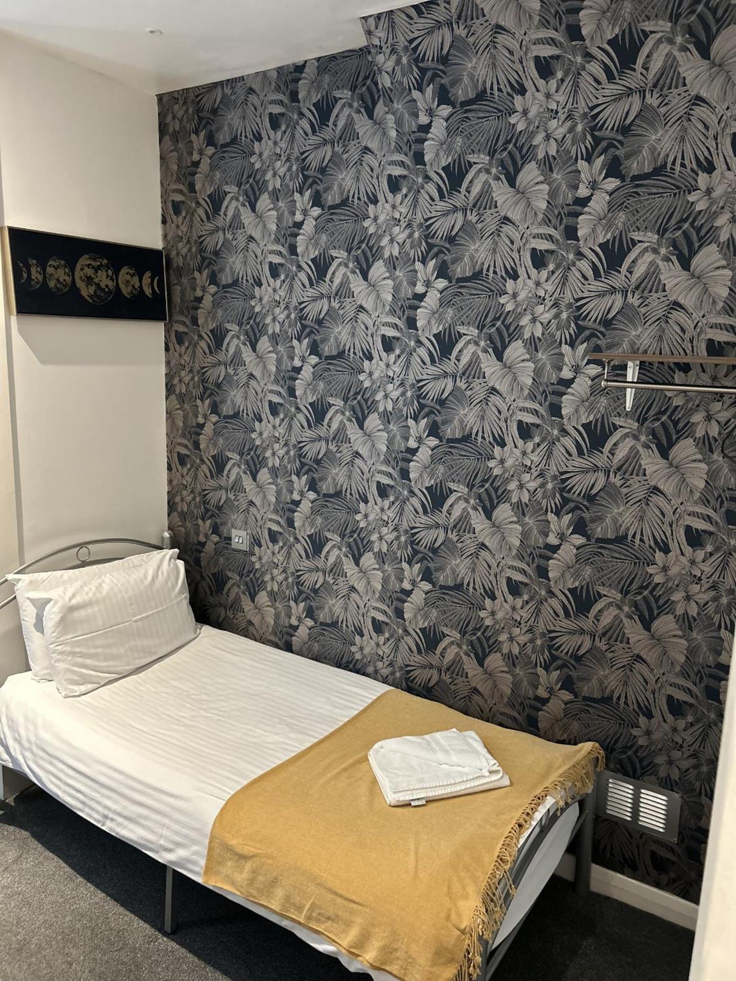 Rock House Bed And Breakfast Μέιντστοουν Δωμάτιο φωτογραφία
