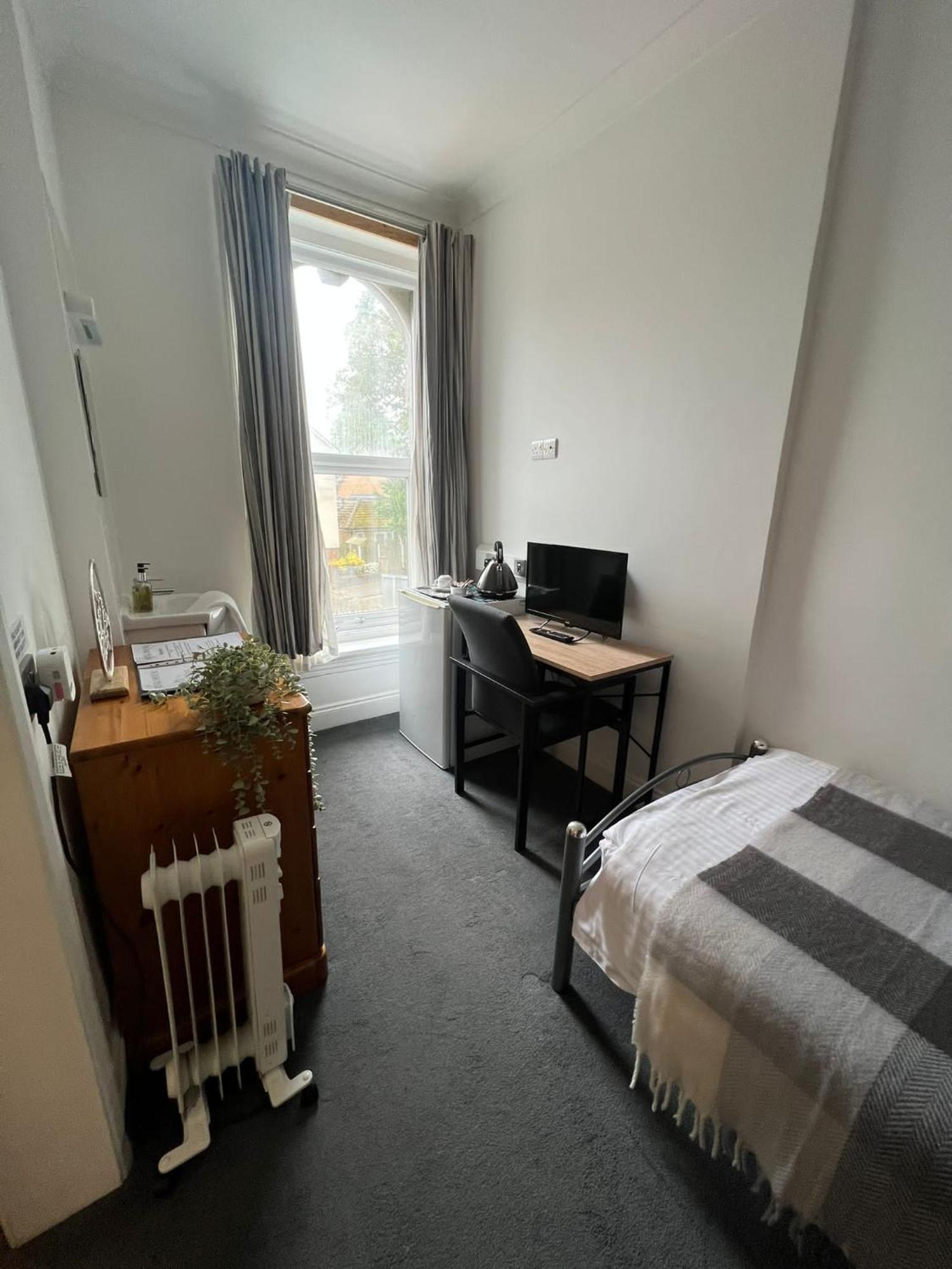 Rock House Bed And Breakfast Μέιντστοουν Δωμάτιο φωτογραφία